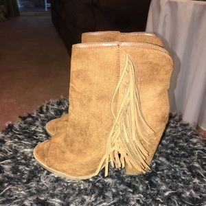 DV Fringe Booties🍂